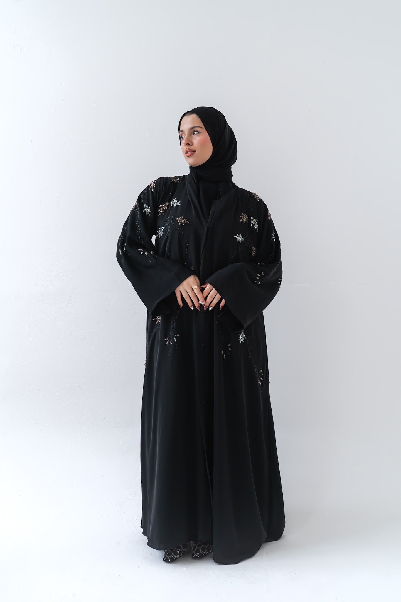 Thuraya Abaya