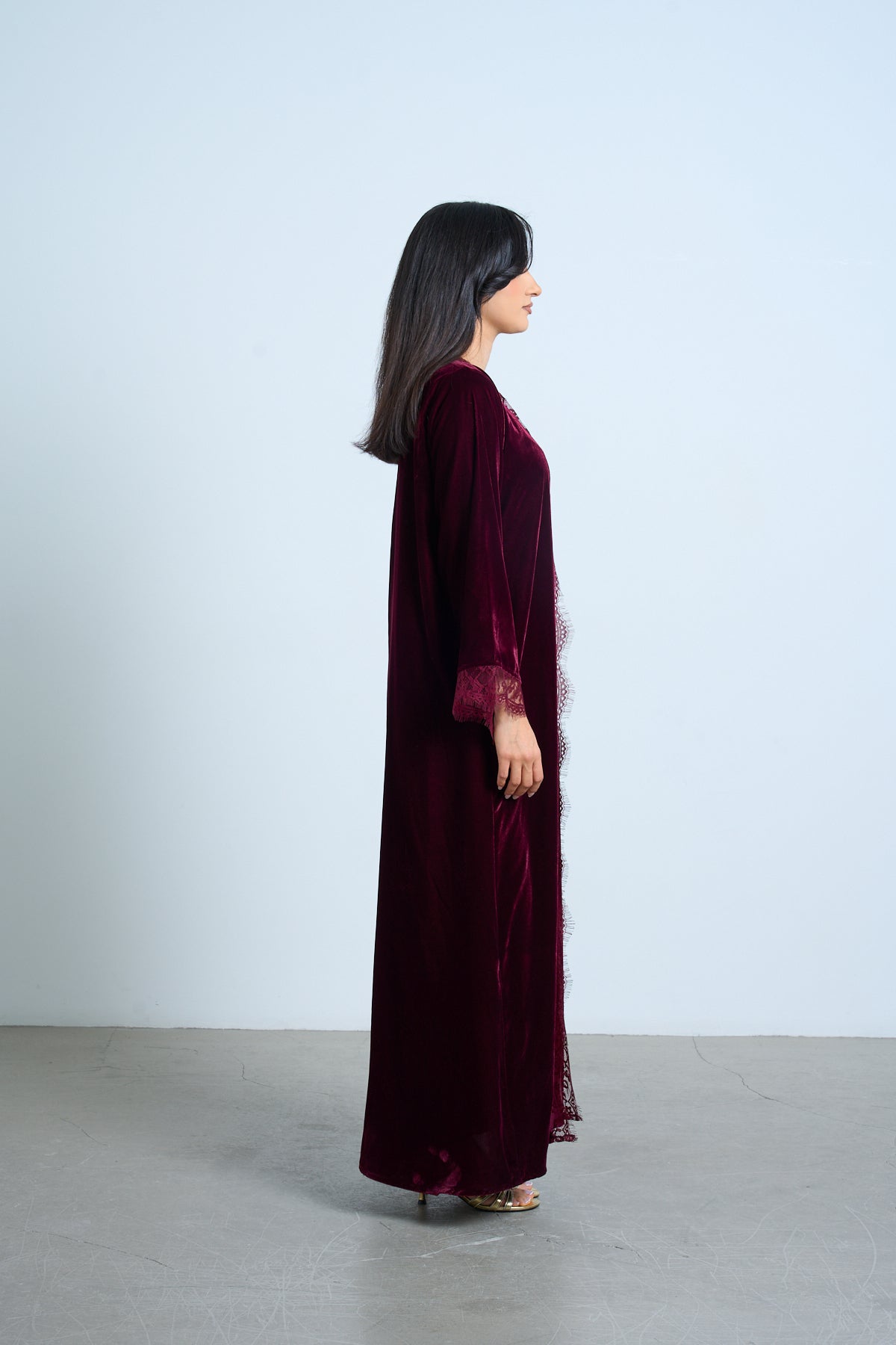 Amani Garnet Abaya