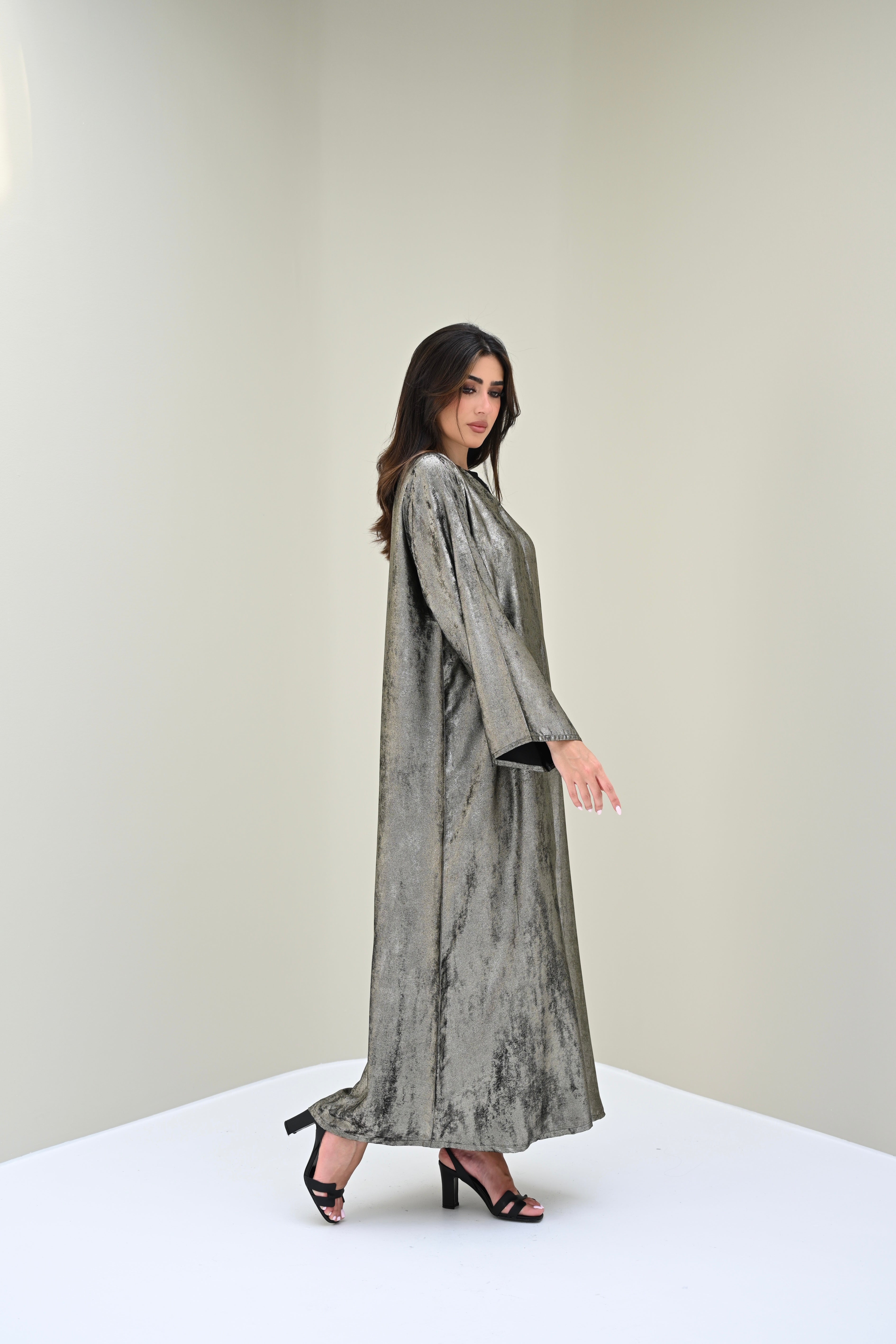 Metallic abaya