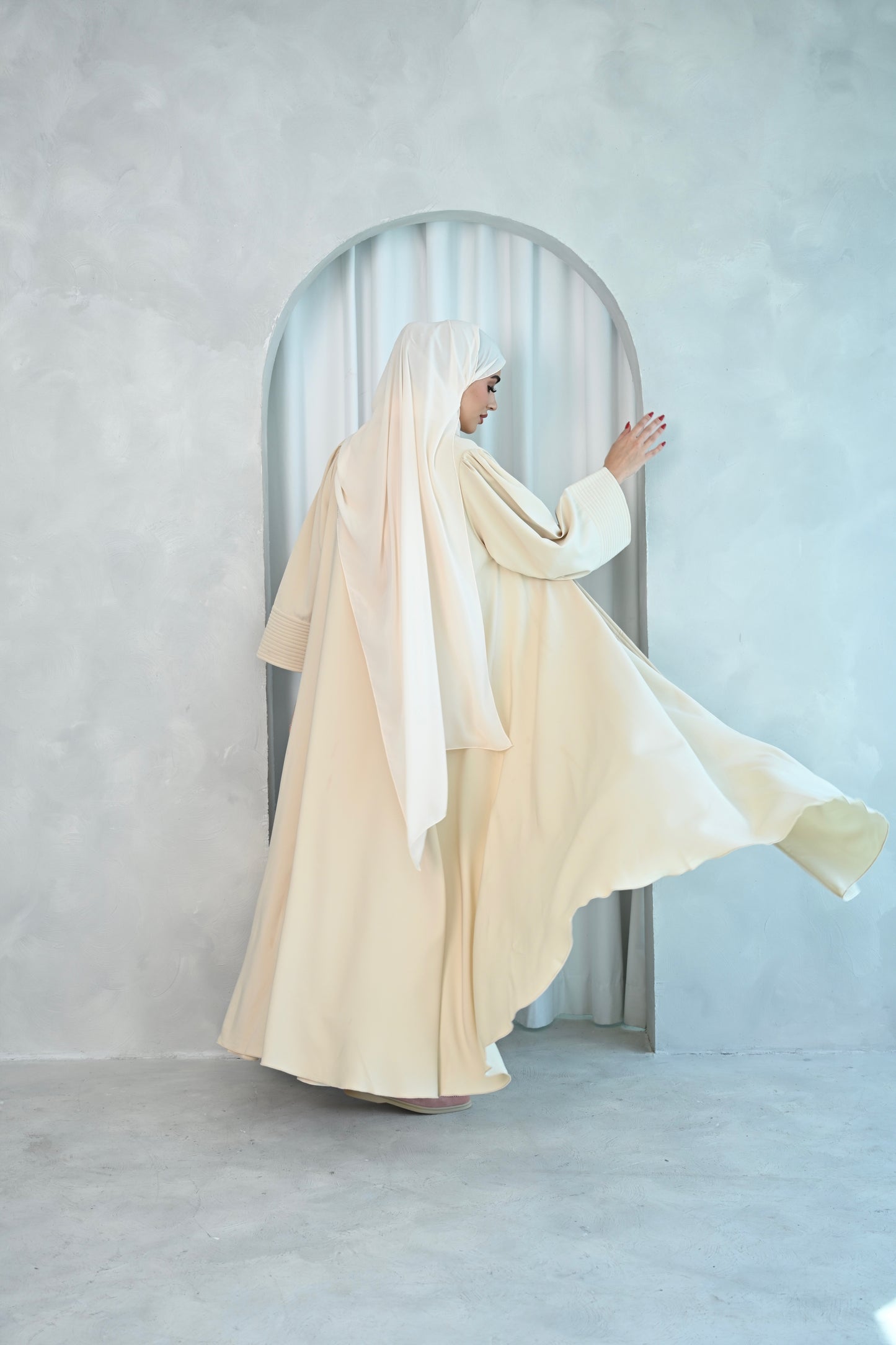 Lina Ivory Abaya