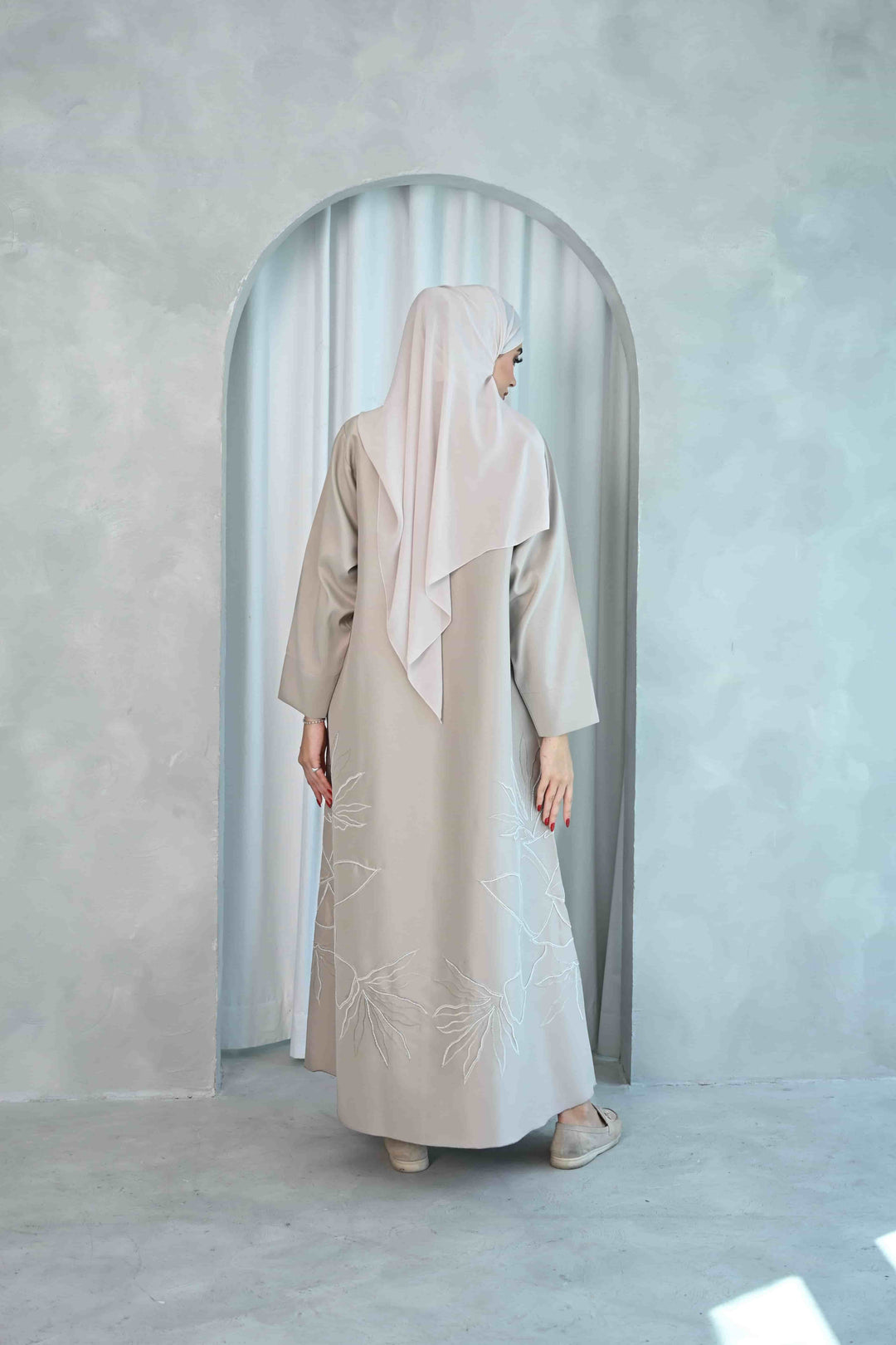 Graceful Elegance: Embroidered Minimalist Abaya