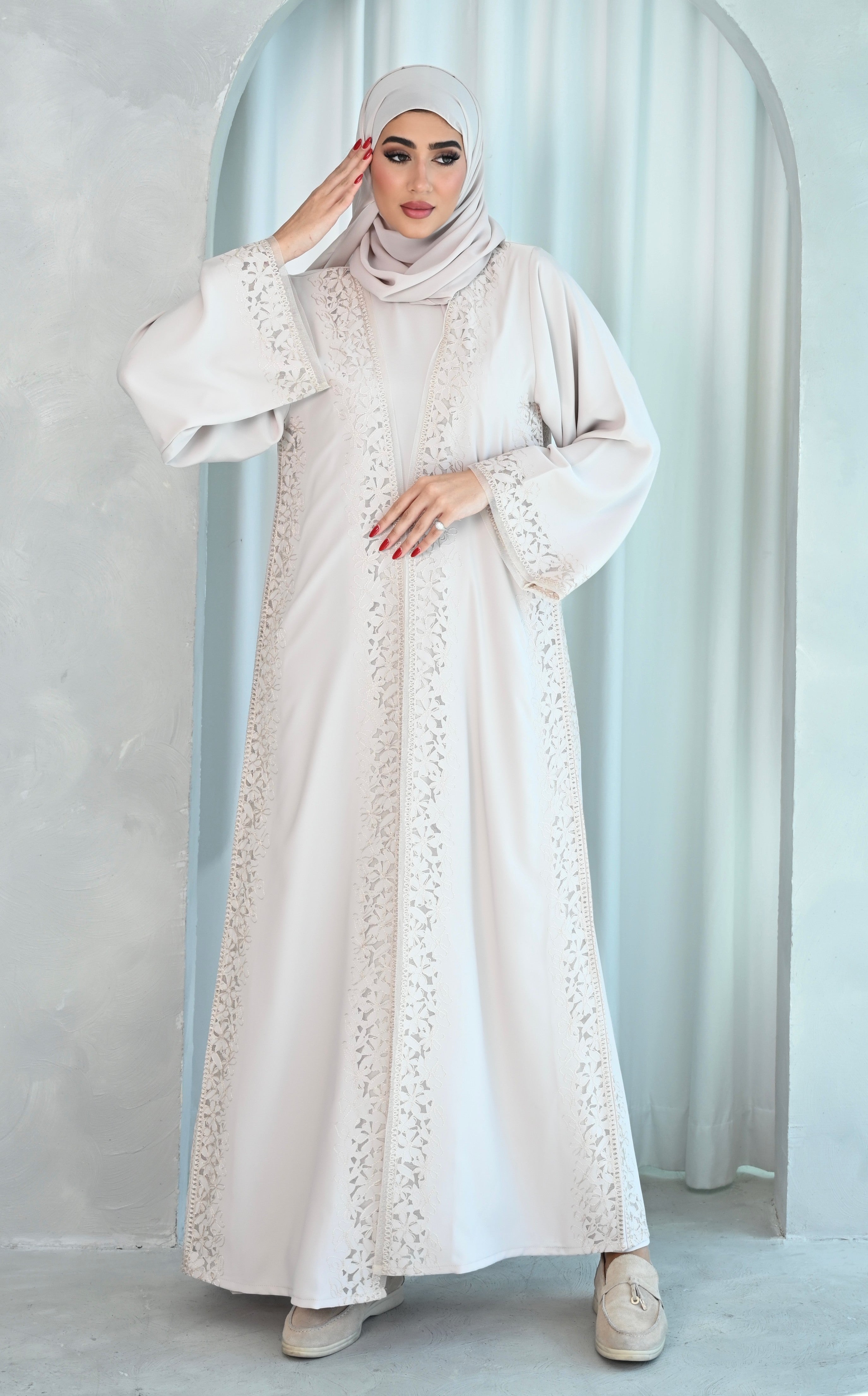 Noor Al Ivory – Khaleeji Lace Abaya