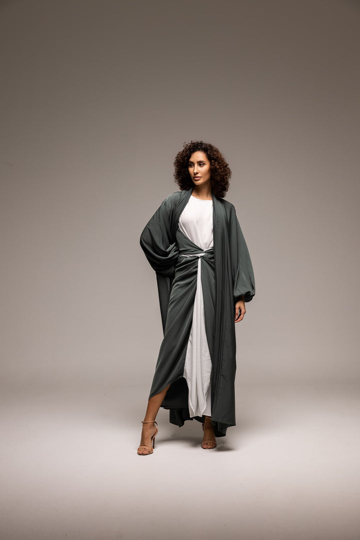 Flowing Sophistication: The Chic Cascade Abaya