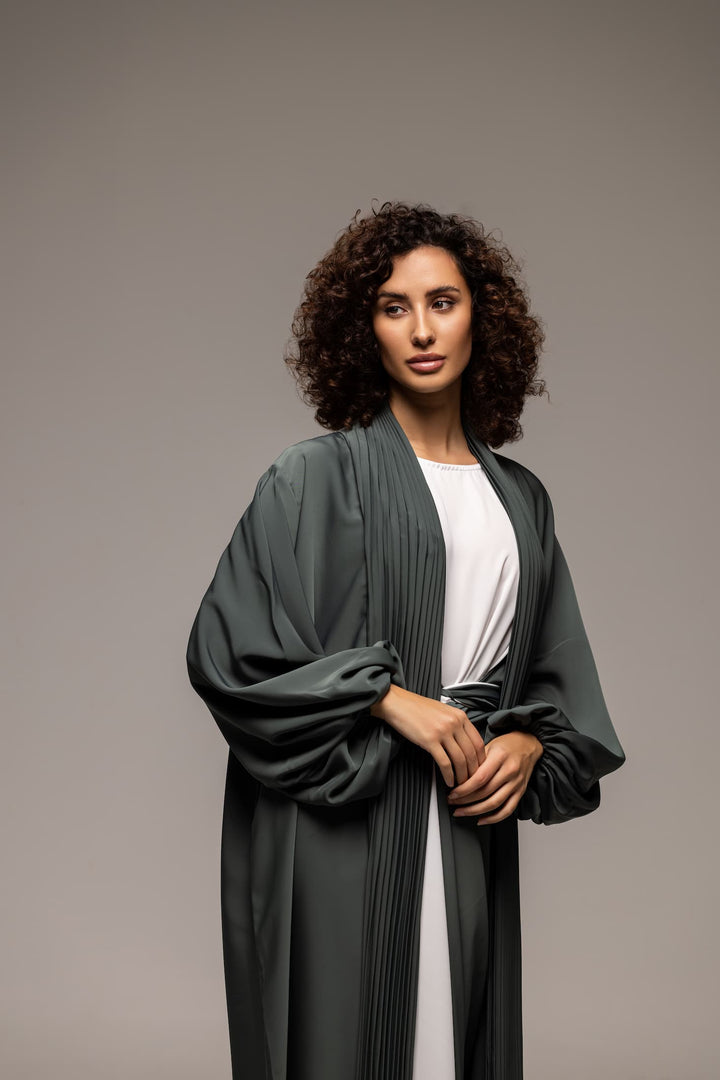 Flowing Sophistication: The Chic Cascade Abaya