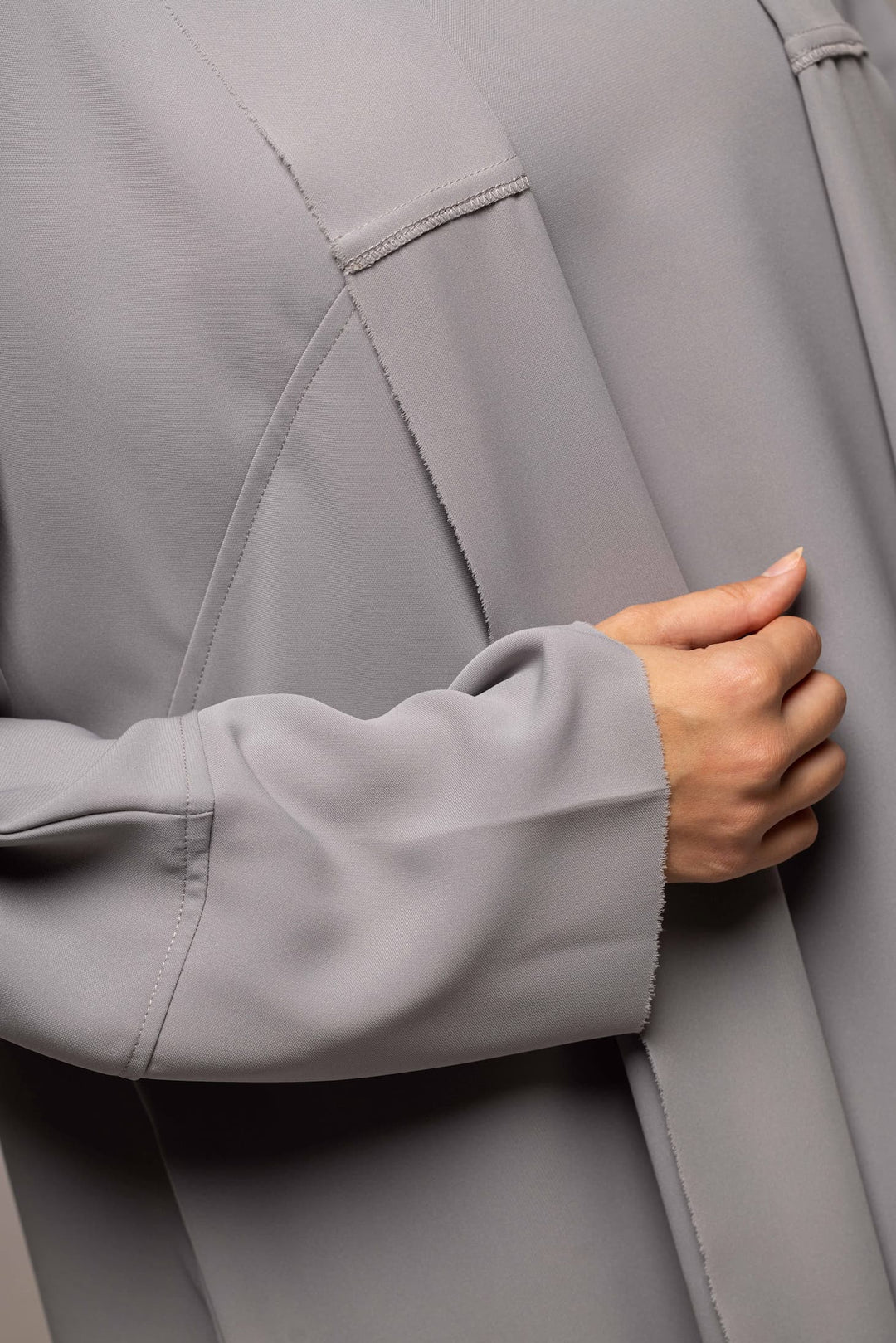 Subtle Opulence: The Lavish Whisper Abaya