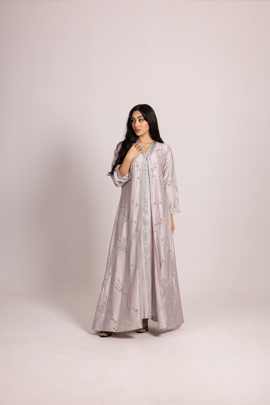 Elegance in Silver Embroidery: The Lavender Kaftan