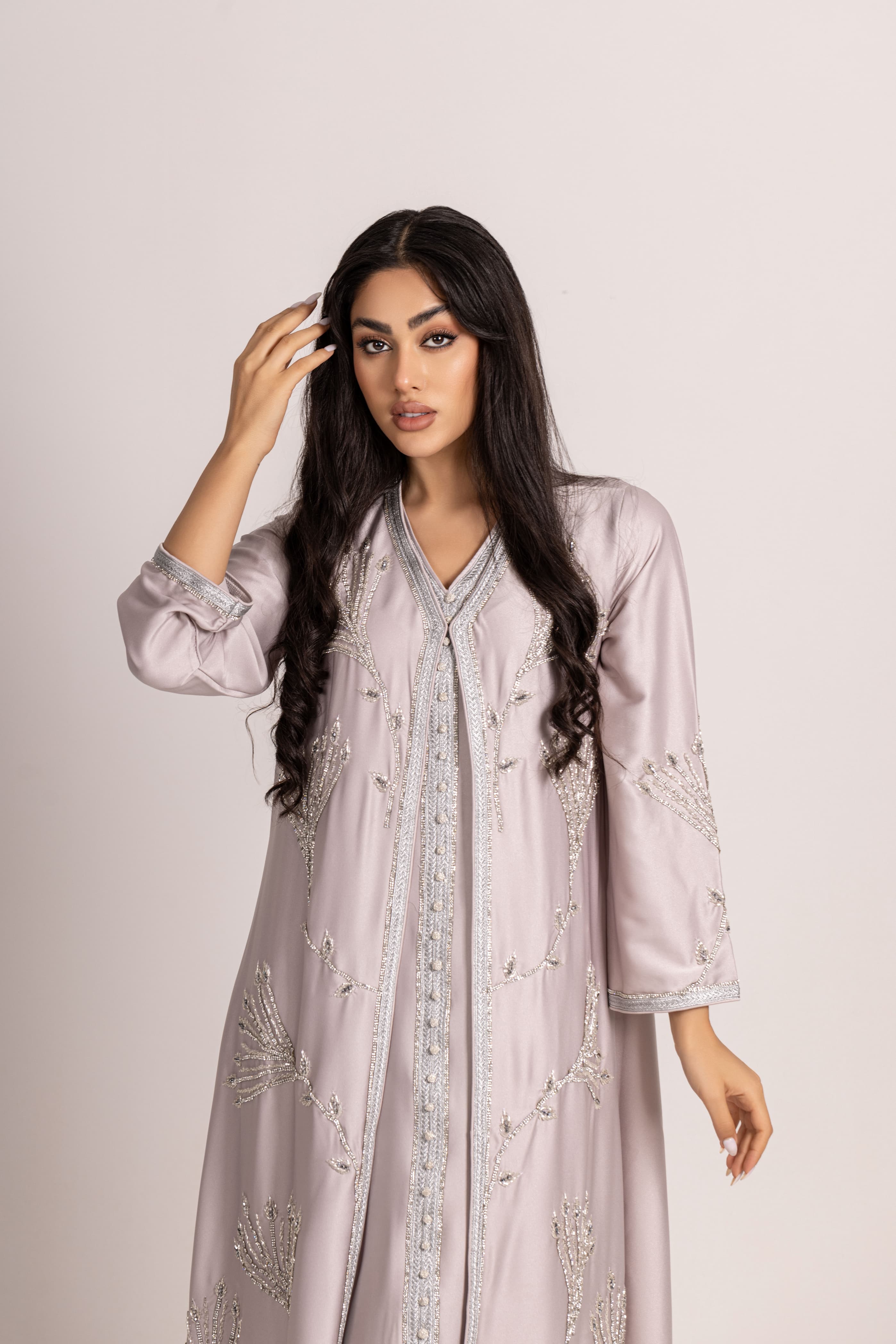 Elegance in Silver Embroidery: The Lavender Kaftan