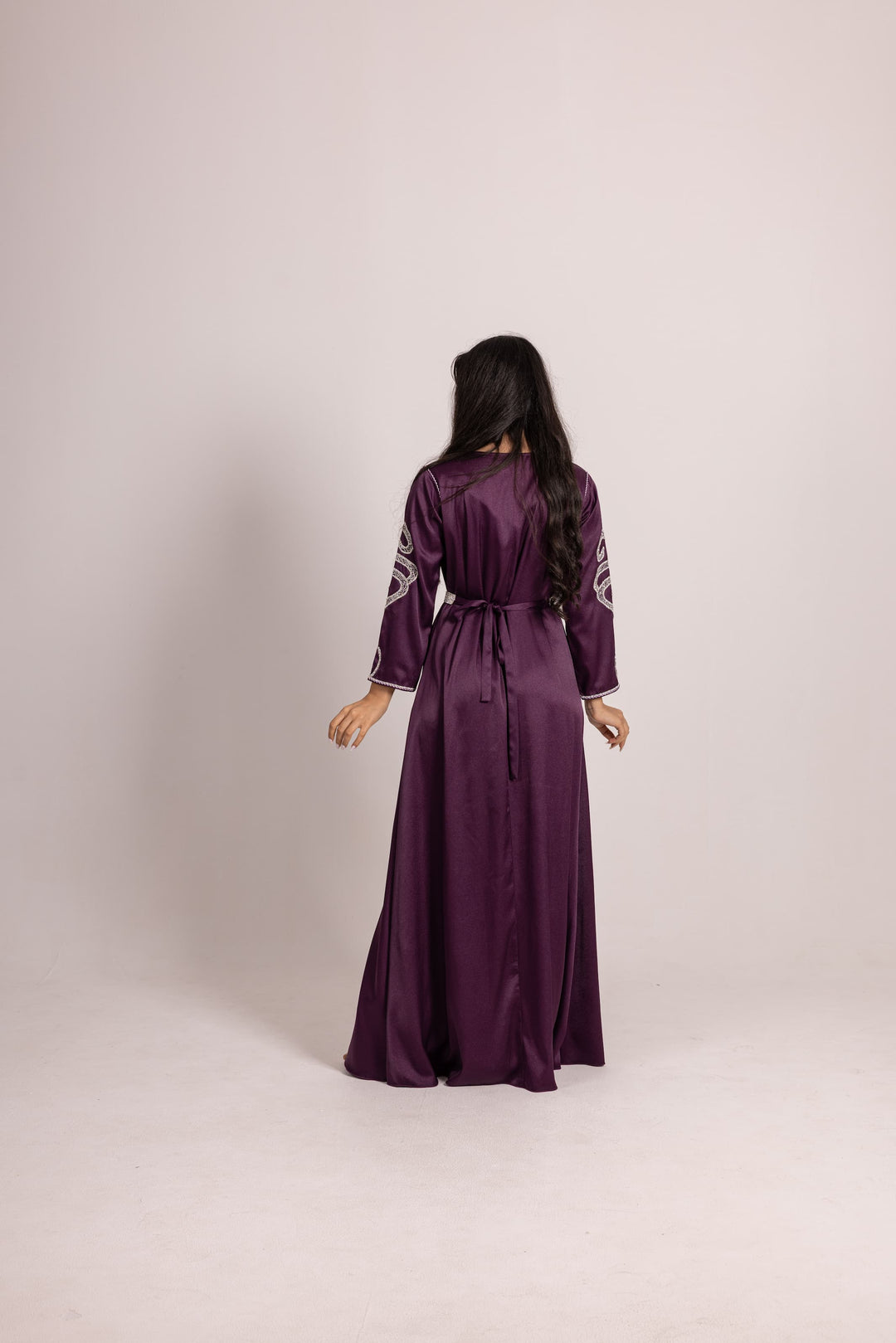 Embroidered Opulence: The Purple Velvet Kaftan with Lustrous Accents