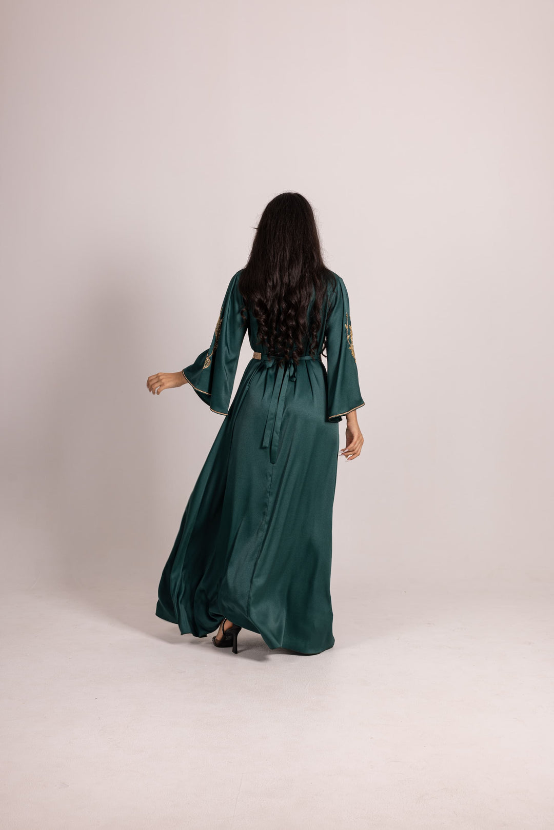 Emerald Enchantment: Majestic Gold-Adorned Kaftan