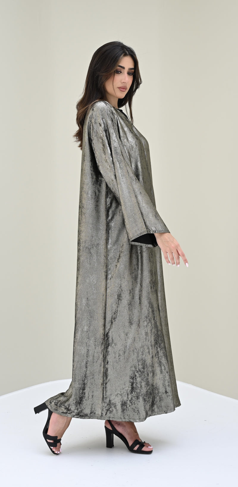 Metallic abaya