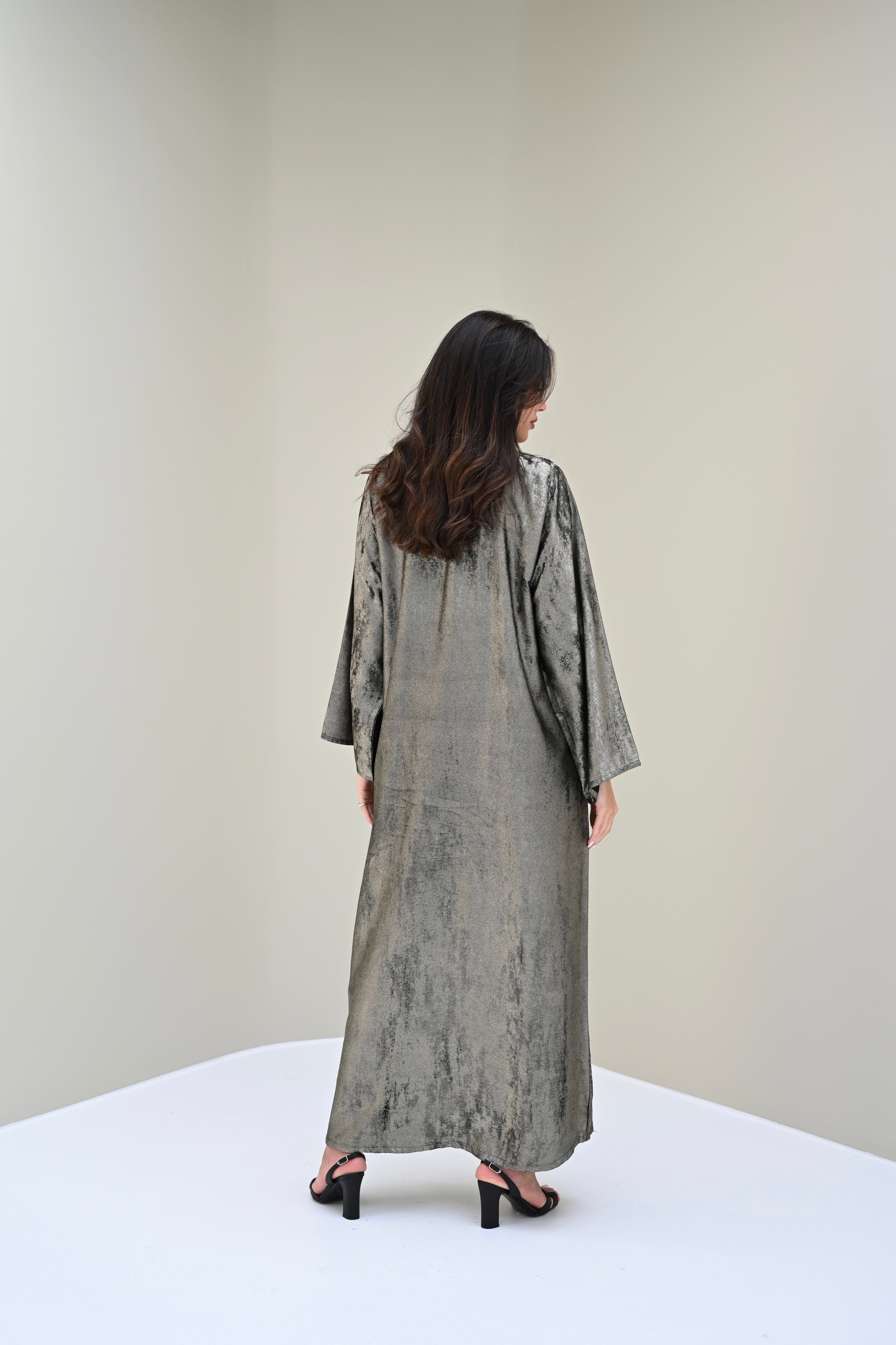 Metallic abaya
