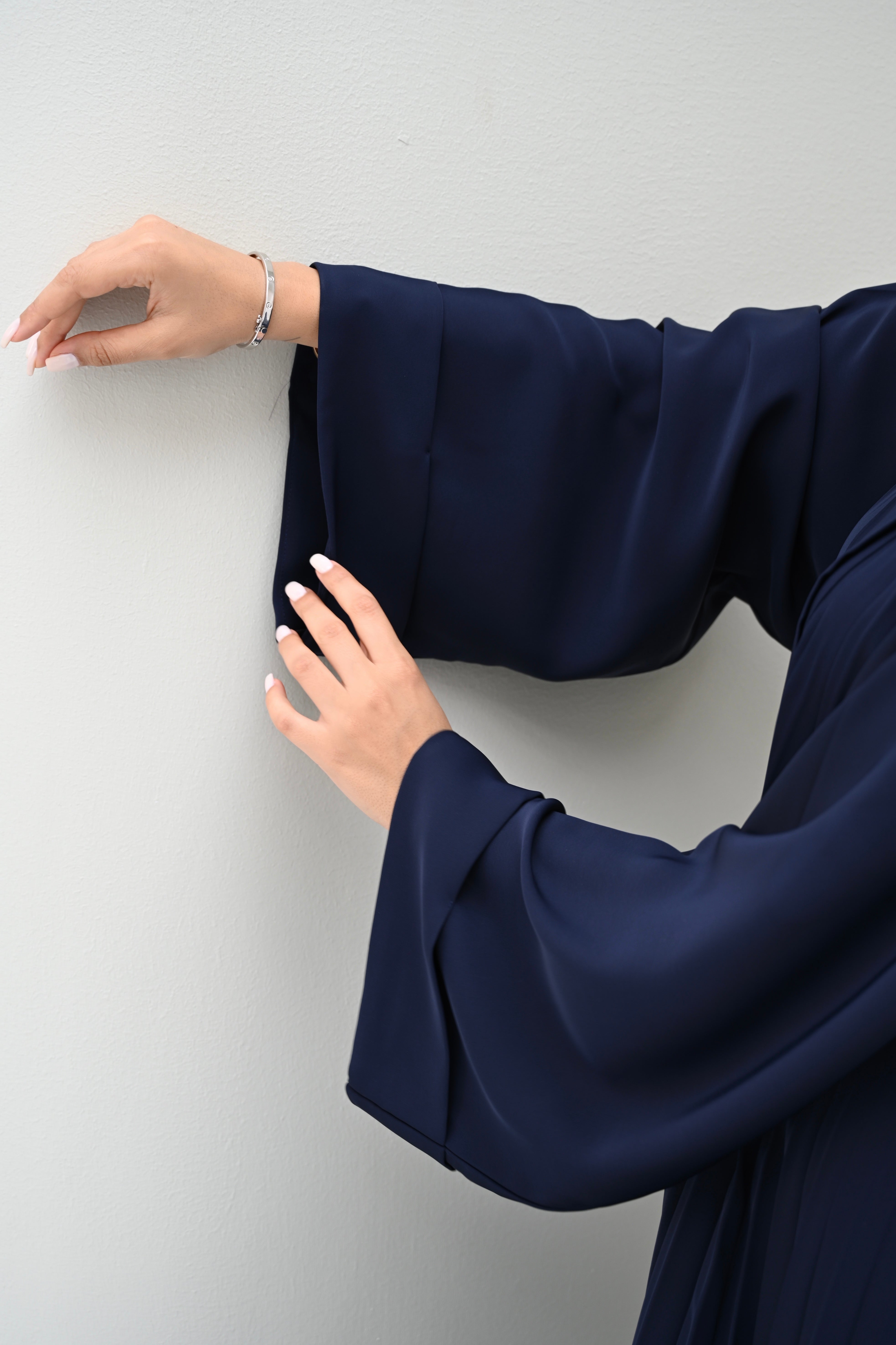 Navy Pleated Abaya