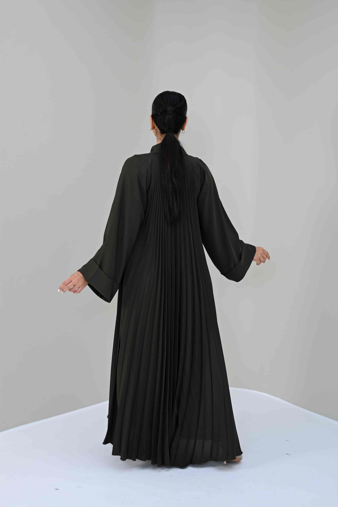 Olive Grace: Pleated Abaya Elegance